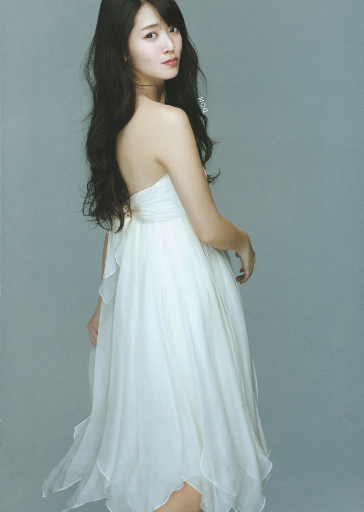 Airi Suzuki Eien Part 02 Photo Collection 2010-2017 - 68P Gallery