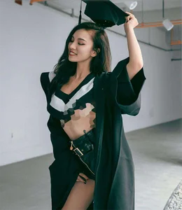 Modern Fashion Trends and Social Media: Navigating the Evolution of Influencer Style and Public Perception - image 1