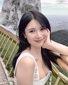 Actress Thanh Bi’s Best Summer Fashion Moments: A Deep Dive into Her Bikini Style - image 5