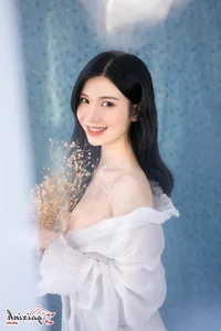 Actress Thanh Bi’s Best Summer Fashion Moments: A Deep Dive into Her Bikini Style - image 10