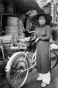 A Century of Elegance: The Evolution of the Ao Dai in Ho Chi Minh City - image 11