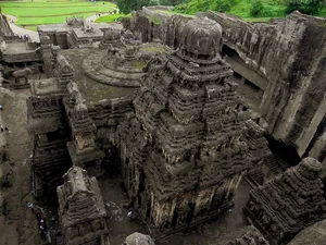 The Architectural Mystery of India: Exploring the Magnificent Kailasa Temple Carved from a Single Rock - image 0
