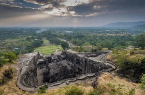 The Architectural Mystery of India: Exploring the Magnificent Kailasa Temple Carved from a Single Rock - image 1