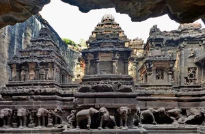 The Architectural Mystery of India: Exploring the Magnificent Kailasa Temple Carved from a Single Rock - image 6