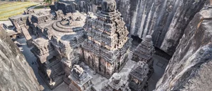 The Architectural Mystery of India: Exploring the Magnificent Kailasa Temple Carved from a Single Rock - image 2