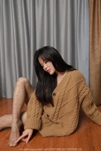 IESS Model Tu Tu Showcases Polka Dot Suspender Style - image 83