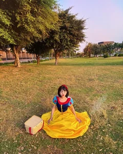 Stunning Vietnamese Influencer Reimagines Snow White in Breathtaking New Fairy Tale Photo Shoot - image 9