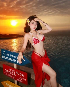 Stunning Vietnamese Influencer Reimagines Snow White in Breathtaking New Fairy Tale Photo Shoot - image 7