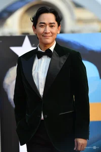 Red Carpet Elegance: Highlights from the Ho Chi Minh City International Film Festival Closing - image 7