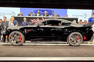 First 2026 Ford Mustang Dark Horse SC Track Pack Special Edition: A 700HP Supercharged V8 Muscle Car Masterpiece Sold for Over $1.3 Million - image 6