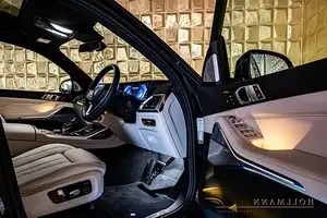 Alpina XB7: Luxury SUV Twice the Price of BMW X7, A Stunning Transformation with Elite Performance. - image 7