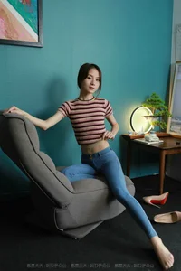 Xiaoliu IESS Fashion Gallery: Exploring the Denim and Stockings Aesthetic - image 14