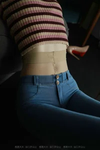 Xiaoliu IESS Fashion Gallery: Exploring the Denim and Stockings Aesthetic - image 78