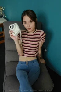 Xiaoliu IESS Fashion Gallery: Exploring the Denim and Stockings Aesthetic - image 1