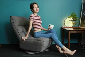 Xiaoliu IESS Fashion Gallery: Exploring the Denim and Stockings Aesthetic - image 12