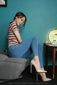 Xiaoliu IESS Fashion Gallery: Exploring the Denim and Stockings Aesthetic - image 99