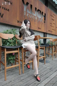 IESS Silk Bento 035: Model YY in Ultra-Thin Stockings and Leather Slippers - image 8
