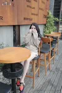 IESS Silk Bento 035: Model YY in Ultra-Thin Stockings and Leather Slippers - image 47