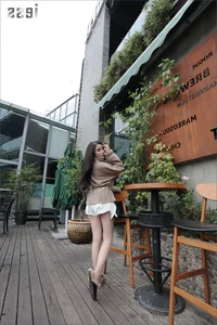 IESS Silk Bento 035: Model YY in Ultra-Thin Stockings and Leather Slippers - image 21