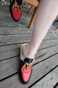 IESS Silk Bento 035: Model YY in Ultra-Thin Stockings and Leather Slippers - image 20