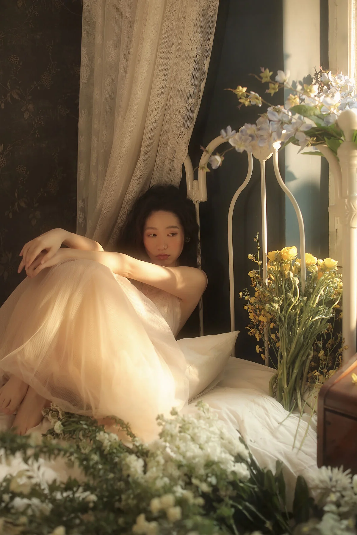 Ethereal Muse: Yao Pang Pang’s Dreamy Art Language