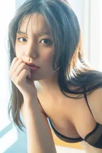 Matsushima Kanon: Revealing Her Mature Allure – A Portrait of Refined Sensuality - image 0
