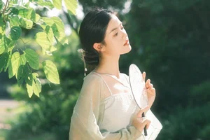 Sophisticated Visuals: YiTuYu Art Language Vol.4805 with Model Xiao Xie - image 22
