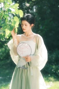Sophisticated Visuals: YiTuYu Art Language Vol.4805 with Model Xiao Xie - image 0