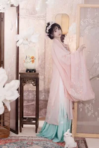 YiTuYu Art Language Vol.7843: Featuring the Stunning Xiao Su Su in a Professional Portrait Series - image 14