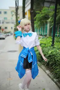 Coser Uesugi Erika Transforms into Asuma Toki in Captivating Blue Archive School Uniform (47P) - image 7