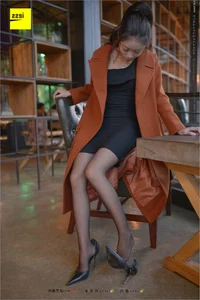 Timeless Beauty: Jing Jing in the Black Silk Legs Collection [IESS 209] - image 13
