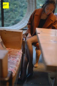 Timeless Beauty: Jing Jing in the Black Silk Legs Collection [IESS 209] - image 18