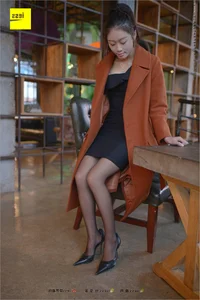 Timeless Beauty: Jing Jing in the Black Silk Legs Collection [IESS 209] - image 3