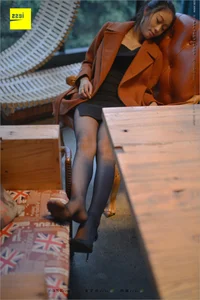 Timeless Beauty: Jing Jing in the Black Silk Legs Collection [IESS 209] - image 93