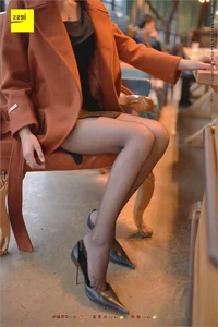 Timeless Beauty: Jing Jing in the Black Silk Legs Collection [IESS 209] - image 38