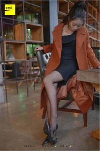 Timeless Beauty: Jing Jing in the Black Silk Legs Collection [IESS 209] - image 64