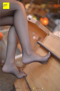 Timeless Beauty: Jing Jing in the Black Silk Legs Collection [IESS 209] - image 0