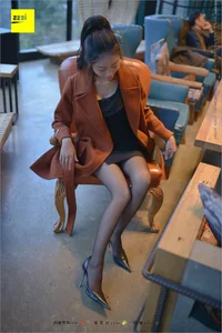 Timeless Beauty: Jing Jing in the Black Silk Legs Collection [IESS 209] - image 19