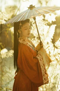 Zhi Yu Qian Deng: A Radiant Performance in YiTuYu Art Language Vol.6350 - image 2