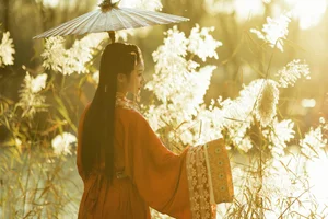 Zhi Yu Qian Deng: A Radiant Performance in YiTuYu Art Language Vol.6350 - image 3