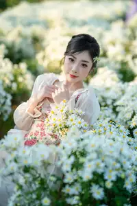 VGU No.191 1000024575: A Girl's Gentle Charm Amidst Pristine White Daisies in Winter. - image 12