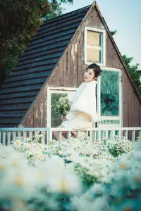 VGU No.191 1000024575: A Girl's Gentle Charm Amidst Pristine White Daisies in Winter. - image 14
