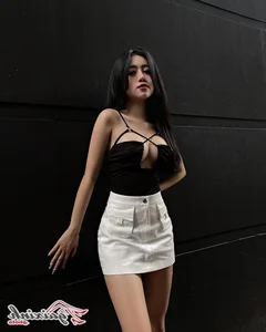 Le Kim Loan Bikini Fashion Gallery: Exploring Summer Beachwear Trends and Aesthetic Modeling - image 1