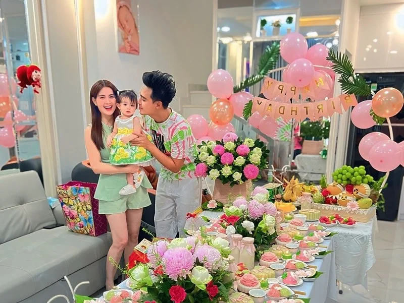 Celebrating Milestones: The Heartwarming and Spectacular Birthday Event for Kha Ly’s Little One