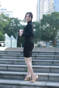 Wan Ping for IESS: Sophisticated Urban Style in the Black Hip-Hugging Skirt Collection - image 62