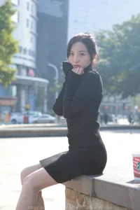 Wan Ping for IESS: Sophisticated Urban Style in the Black Hip-Hugging Skirt Collection - image 33