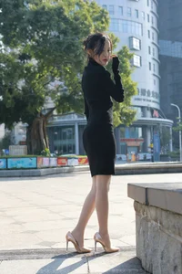 Wan Ping for IESS: Sophisticated Urban Style in the Black Hip-Hugging Skirt Collection - image 25