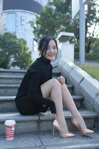 Wan Ping for IESS: Sophisticated Urban Style in the Black Hip-Hugging Skirt Collection - image 34