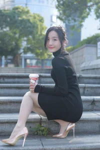 Wan Ping for IESS: Sophisticated Urban Style in the Black Hip-Hugging Skirt Collection - image 12
