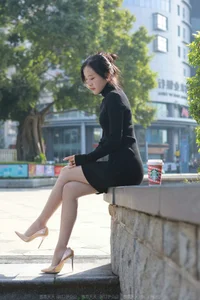 Wan Ping for IESS: Sophisticated Urban Style in the Black Hip-Hugging Skirt Collection - image 82
